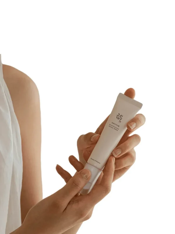 Revive Eye Serum Ginseng + Retinal 30mL – Your Secret to Bright & Youthful Eyes! details (1)
