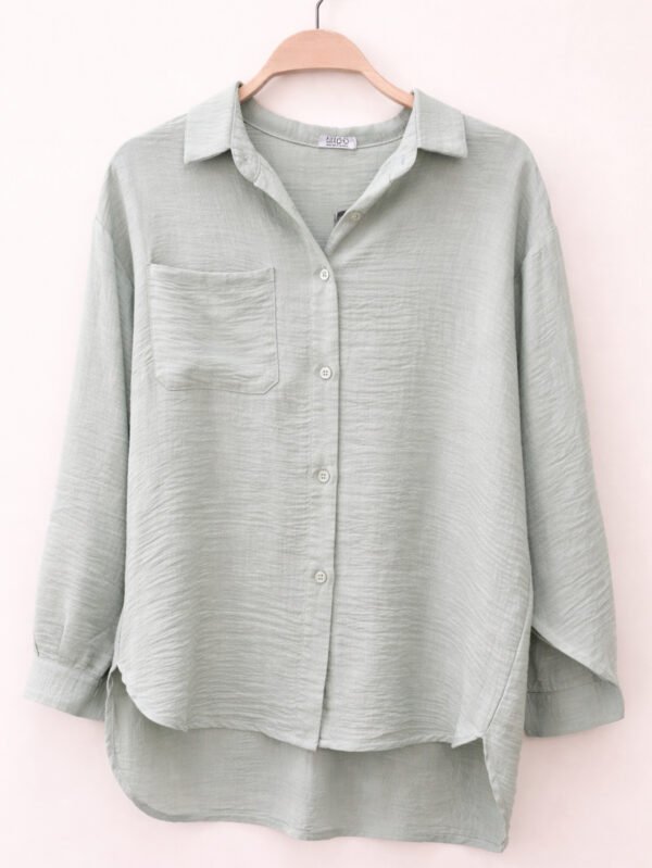 قميص حريمي واسع بأزرار بأستايل مريح وكاجوال