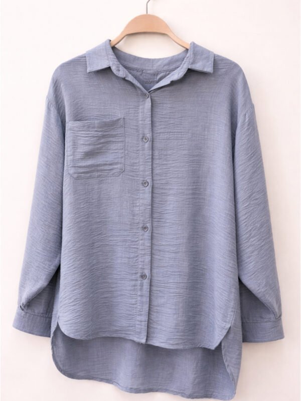 قميص حريمي واسع بأزرار بأستايل مريح وكاجوال