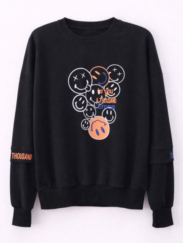 سويت شيرت حريمي بطبعة سمايلي – ستايل كاجوال تريندي