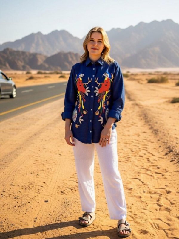 قميص حريمي كحلي مطرز – ستايل صيفي جريء