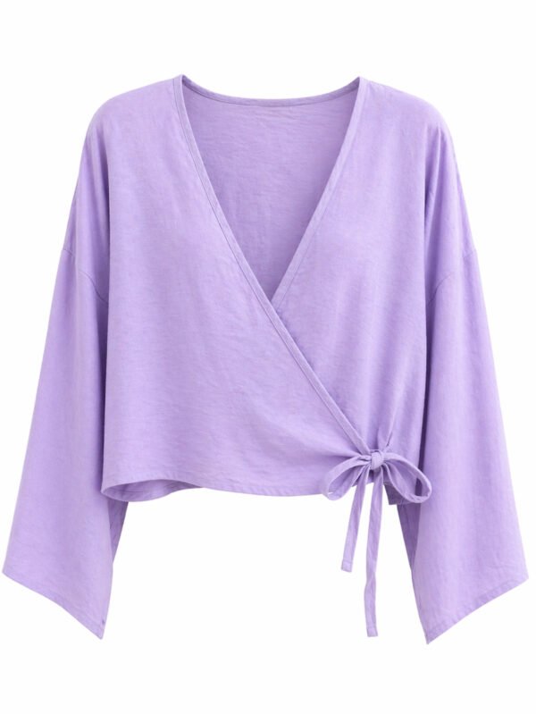 بلوزة حريمي لف بستايل أنثوي عصري