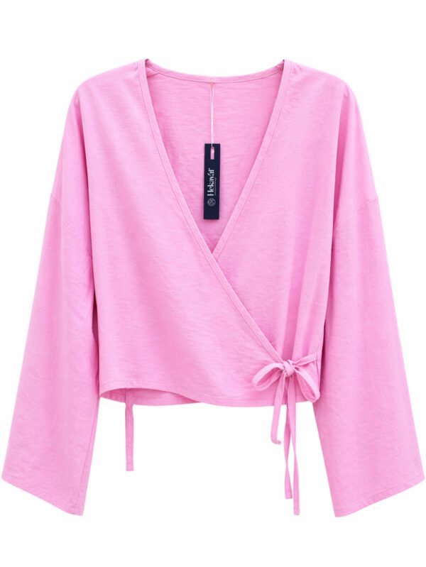 بلوزة حريمي لف بستايل أنثوي عصري