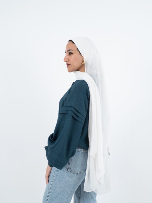 بلوزة حريمي أنيقة بأزرار – لون أخضر بترولي ستايل عصري