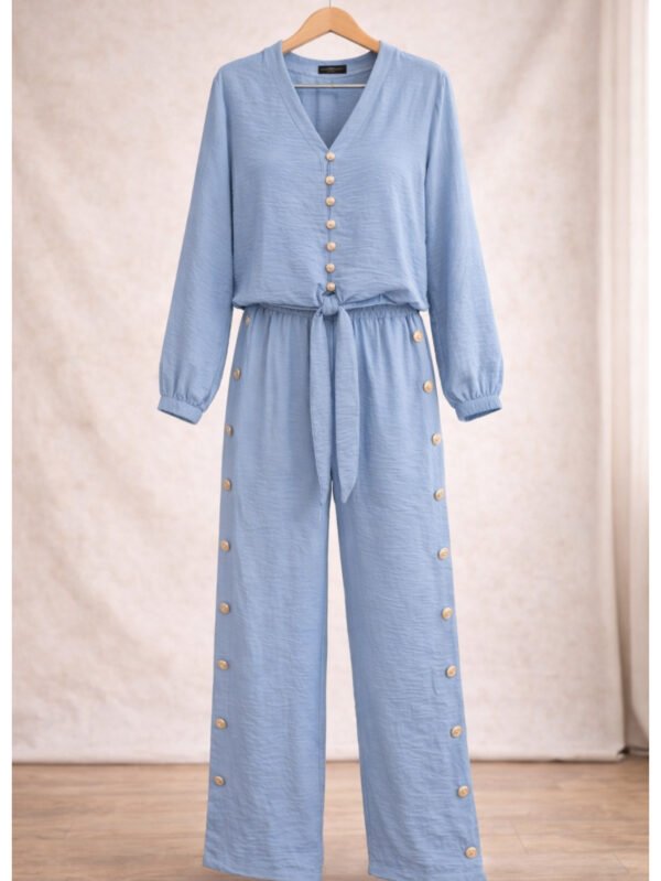 طقم حريمي قطعتين بستايل ناعم بلوزة وبنطلون جيب