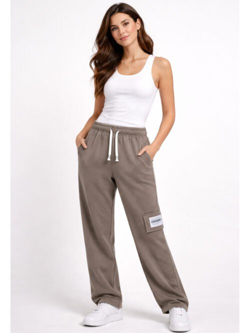 بنطلون حريمي كاجوال بوسط مطاطي ورباط بستايل سبورت مريح