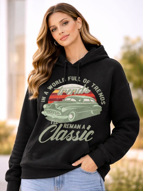 هودي حريمي بطبعة جرافيك مختلفة - أسود